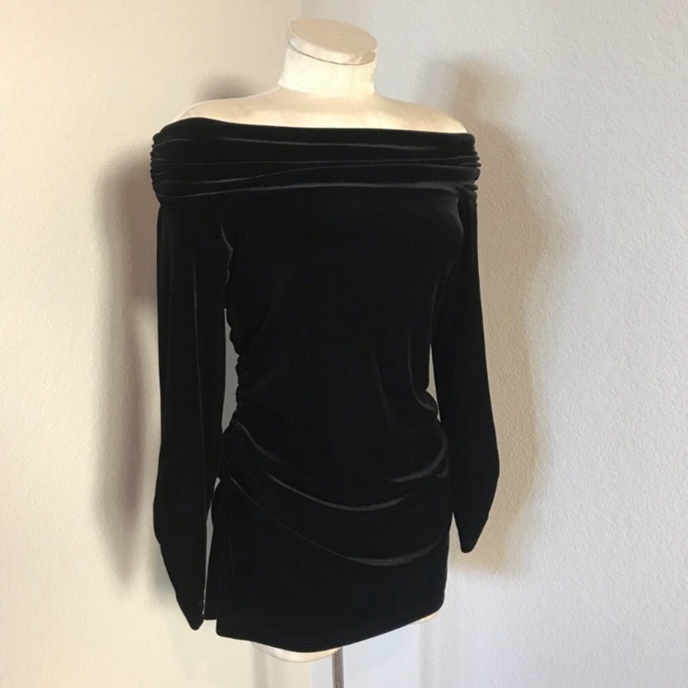 Metrostyle black velvety off shoulder top